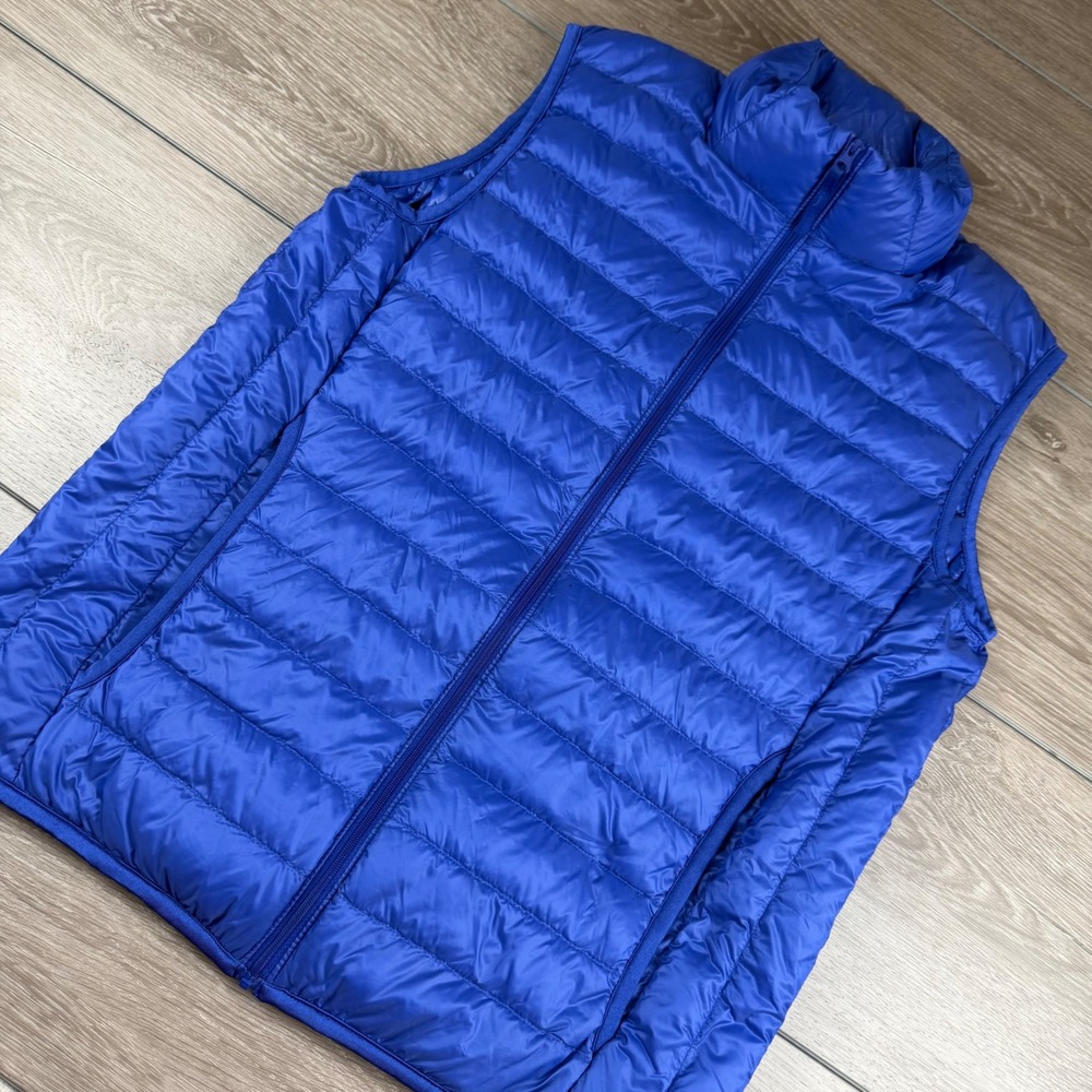 Uniqlo Mens Puffer Vest Ultra Light Down Blue Medium